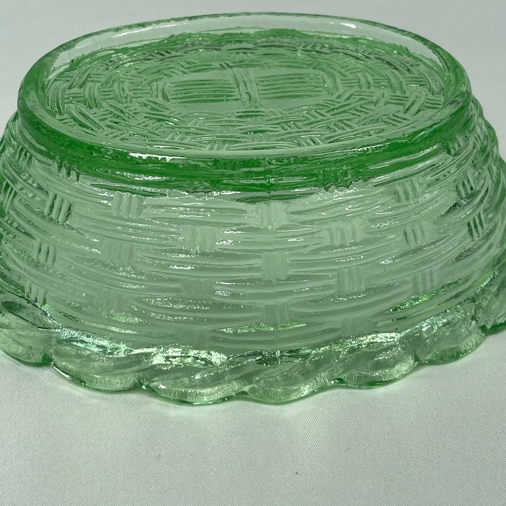 VTG LG Wright Green Glass Hen on Nest Split Tail Turned Head 6.5 Candy Dish